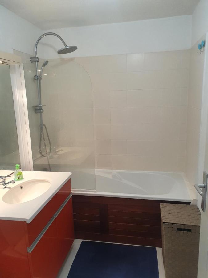 Appartement Cosy Proche De L'Aeroport T R A N S F E R T Sur Demande Saint-Denis Dış mekan fotoğraf