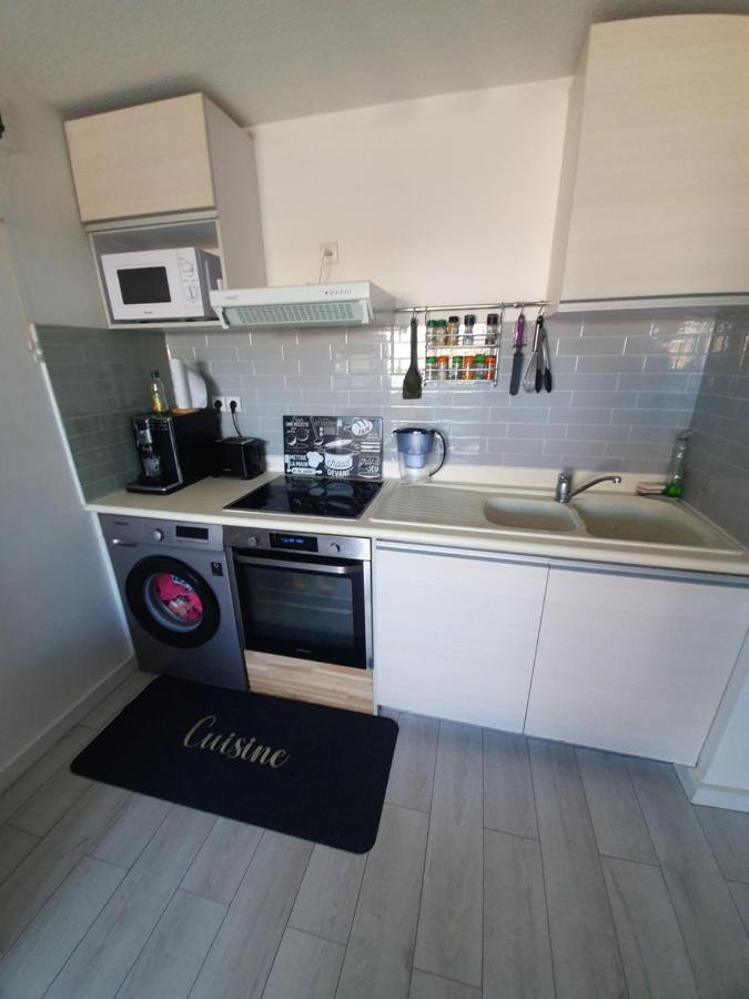 Appartement Cosy Proche De L'Aeroport T R A N S F E R T Sur Demande Saint-Denis Dış mekan fotoğraf