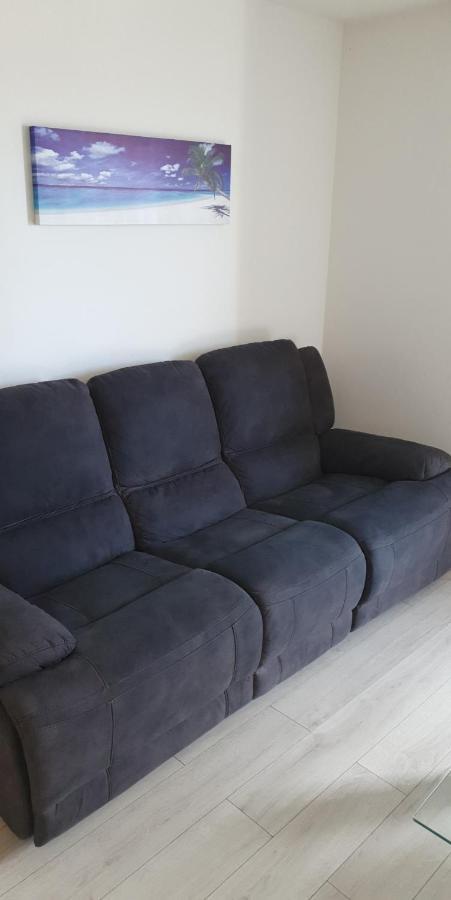 Appartement Cosy Proche De L'Aeroport T R A N S F E R T Sur Demande Saint-Denis Dış mekan fotoğraf