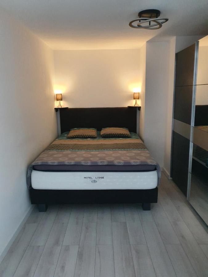 Appartement Cosy Proche De L'Aeroport T R A N S F E R T Sur Demande Saint-Denis Dış mekan fotoğraf